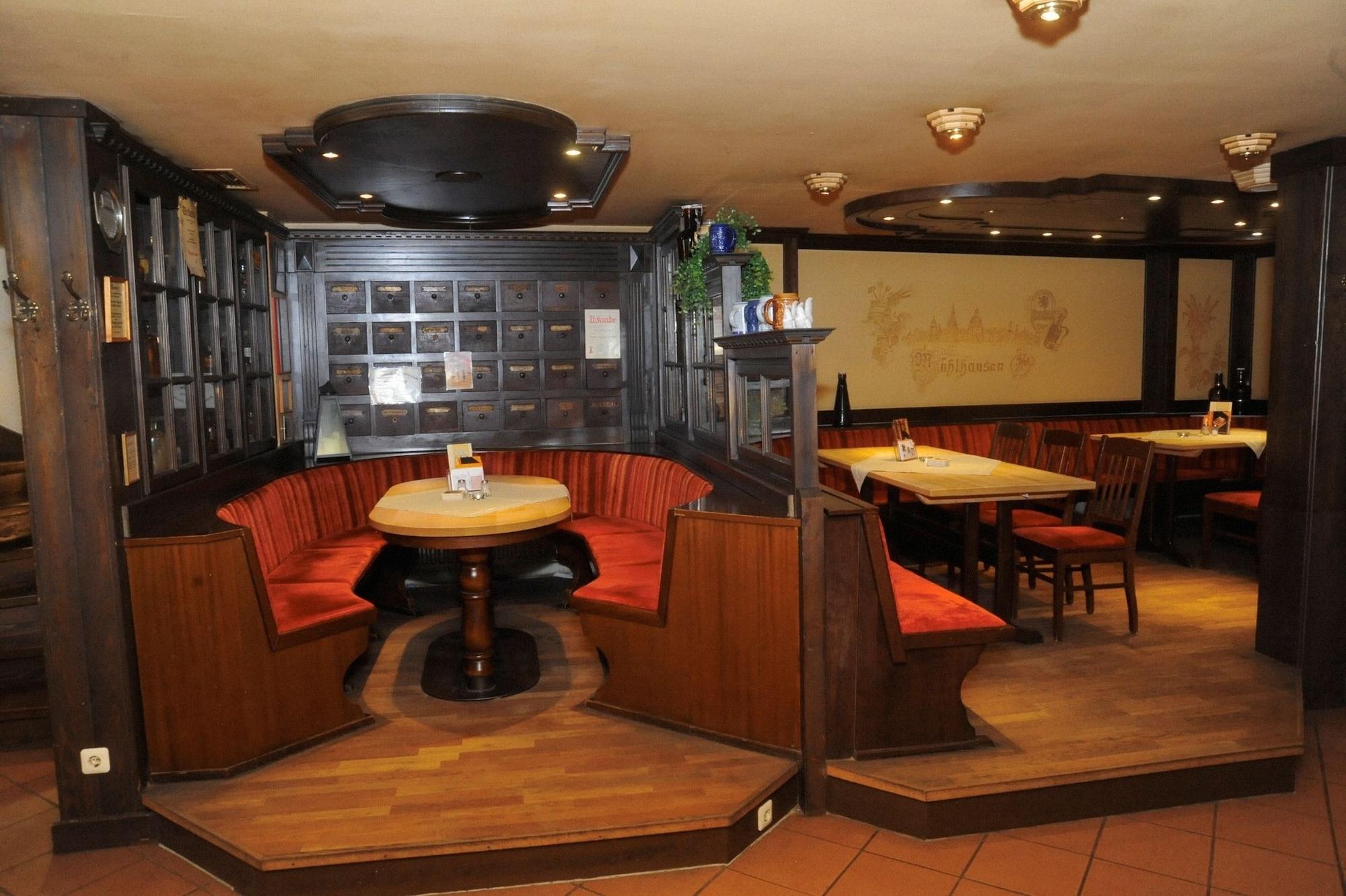 Отель Brauhaus Zum Loewen Мюльхаузен Экстерьер фото