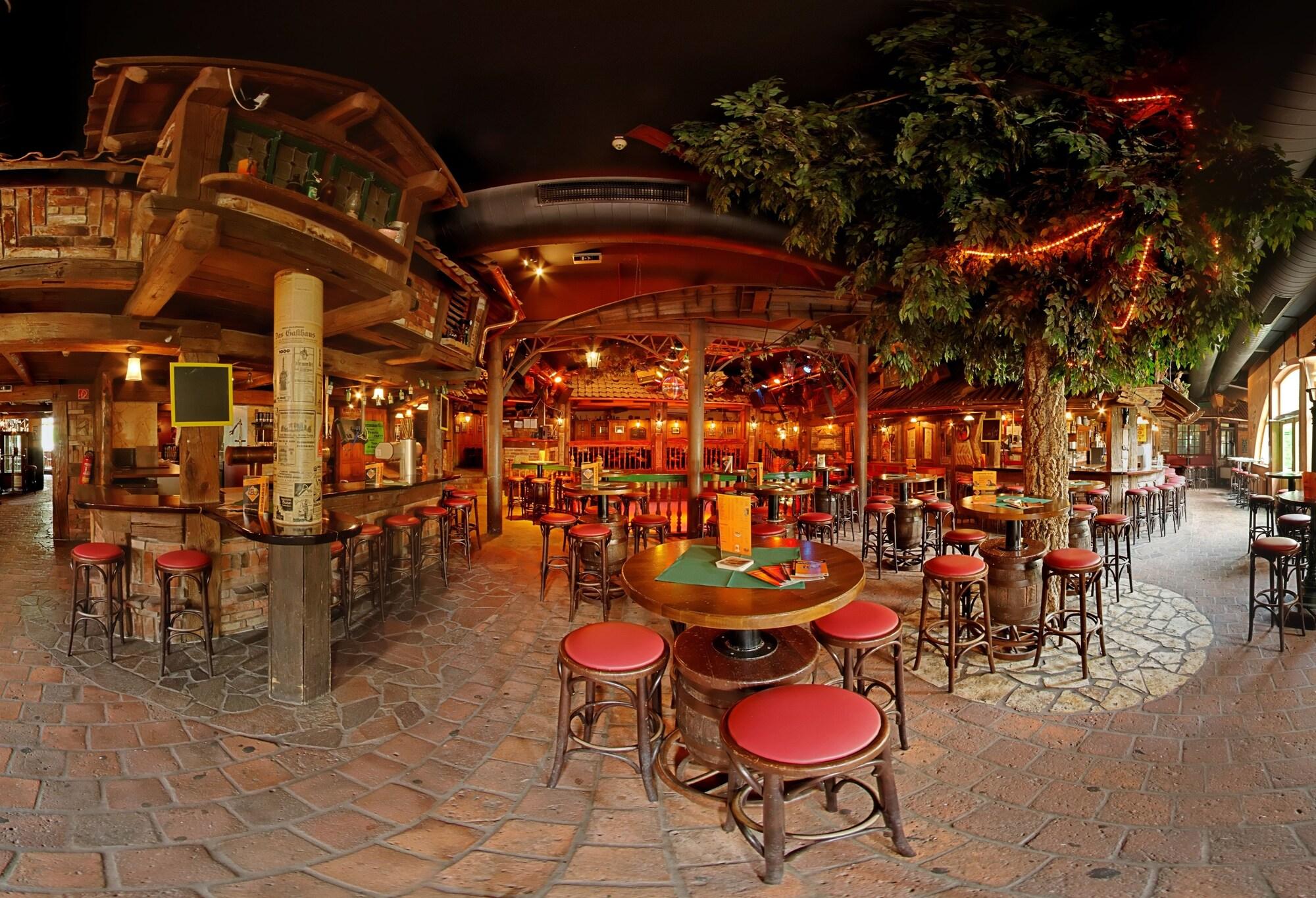Отель Brauhaus Zum Loewen Мюльхаузен Экстерьер фото