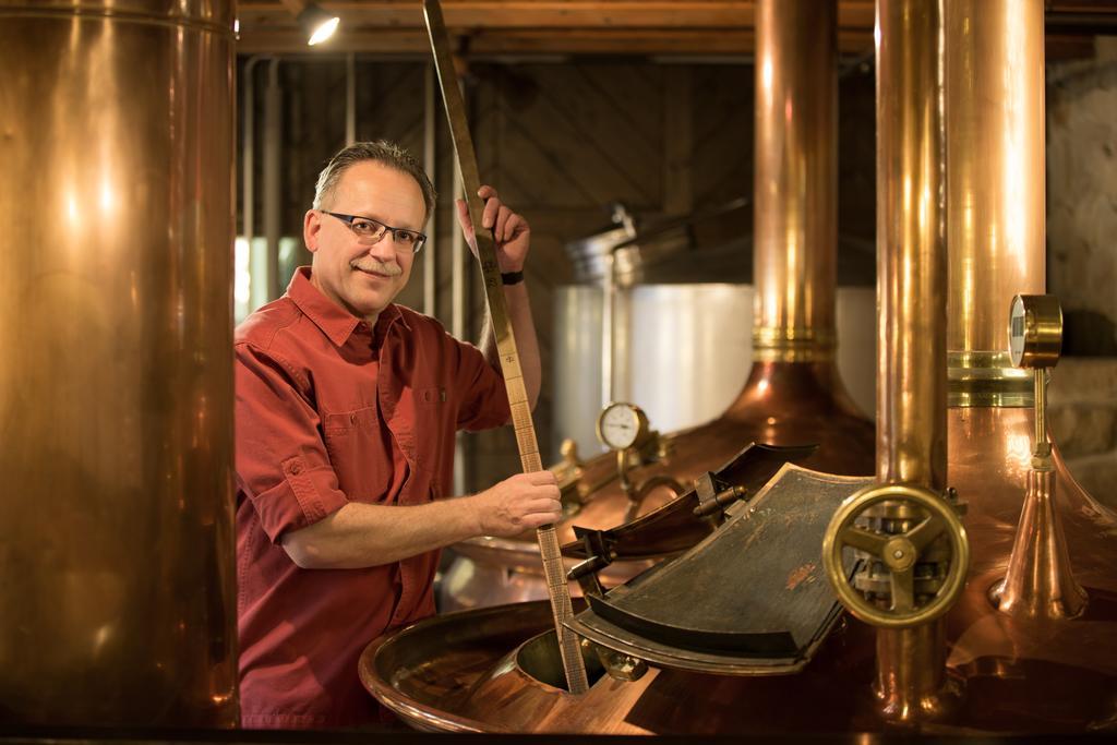 Отель Brauhaus Zum Loewen Мюльхаузен Экстерьер фото